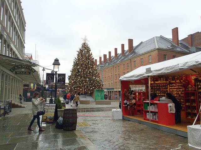 SouthStreetSeaportChristmas (6)
