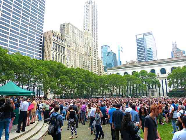 Broadway in Bryant Park (10)