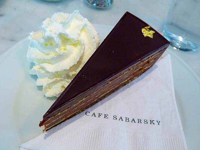 ノイエギャラリーとザッハトルテの美味しいカフェ Cafe Sabarsky Petite New York