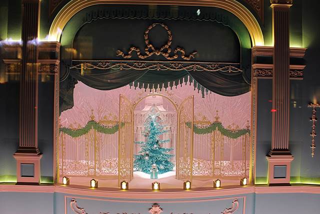 Tiffany & Co. holiday windows (1)