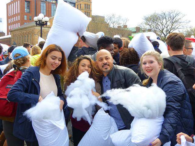 Pillow Fight Day NYC (3)