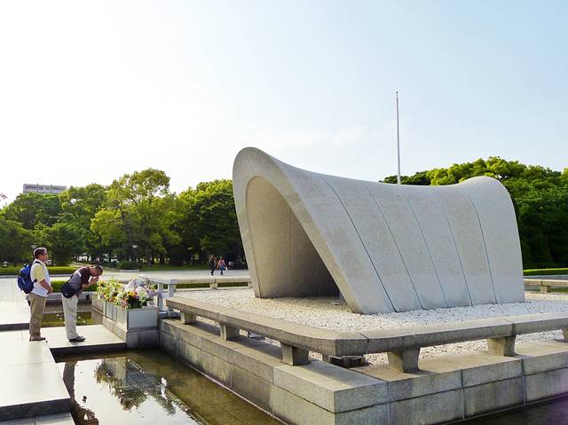 Hiroshima Peace Memorial (7)