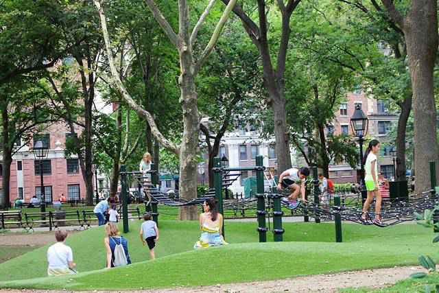 Washington Square Park in Summer (2)