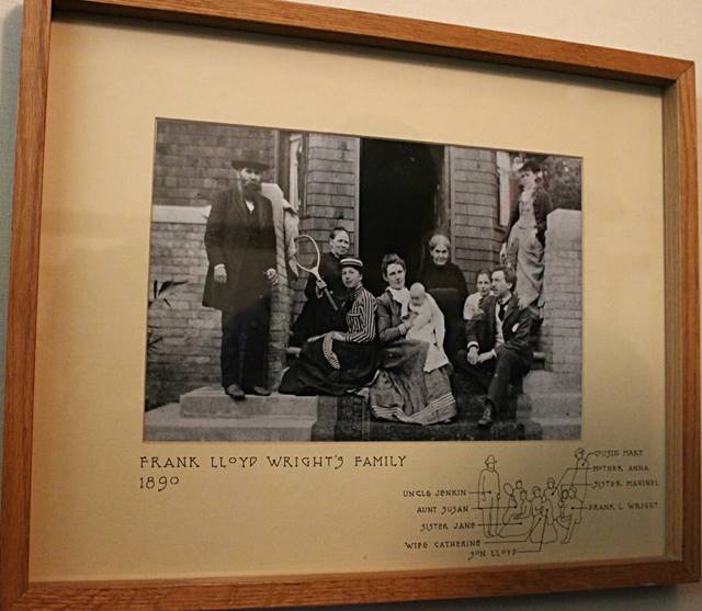 Frank Lloyd Wright Home and Studio (22)