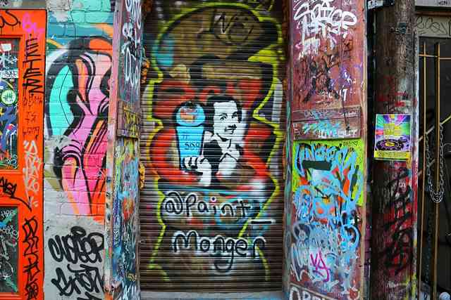 Graffiti Alley Toronto (9)