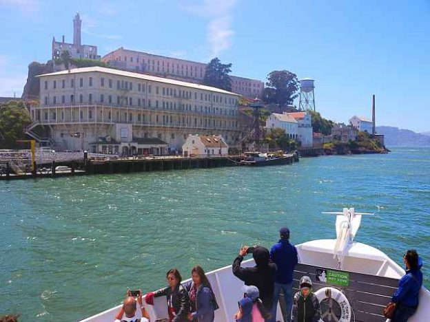 Alcatraz (30)