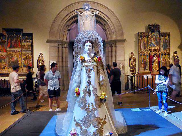 MET Catholic Fashion (11)