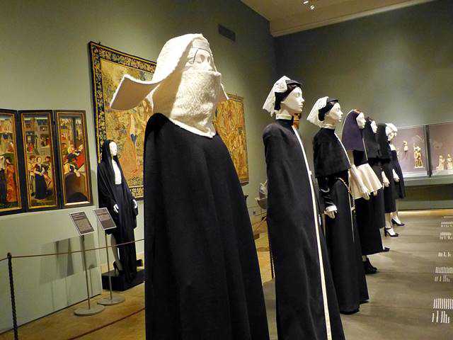 MET Catholic Fashion (9)