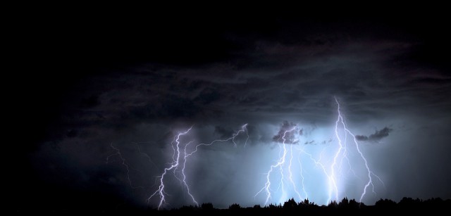 thunder-storm-image