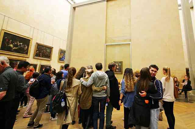 Louvre Museum (58)