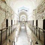 イースタン州立刑務所 アルカポネの豪華な牢獄もあるフィラデルフィアの独房監獄 Eastern State Penitentiary