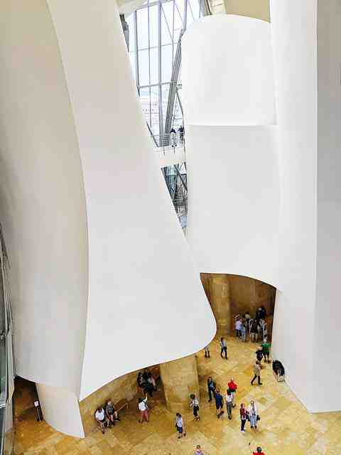 Guggenheim Museum Bilbao Spain (11)