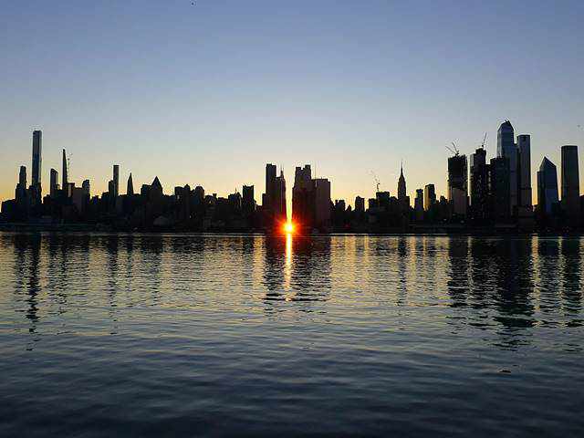 Manhattanhenge Sunrise (4)