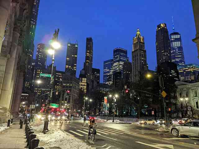 冬のニューヨーク 雪に包まれた ホワイトクリスマスの街巡り - Petite 