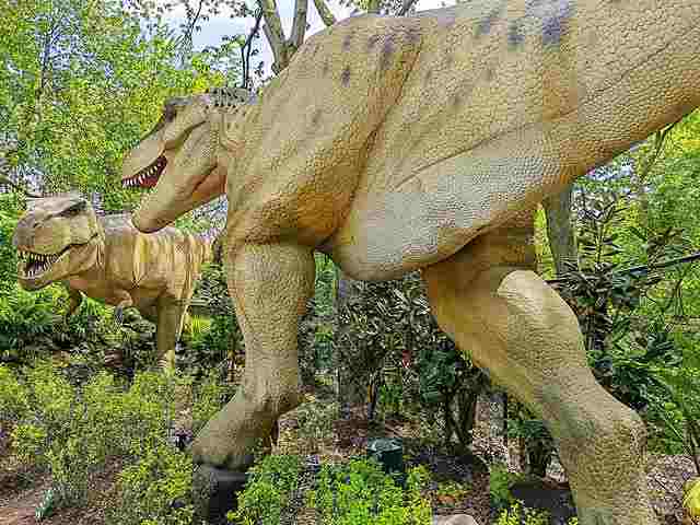 ニューヨークでジュラシックパーク体験！ブロンクス動物園で恐竜サファリ Bronx Zoo Dinosaur Safari - Petite New  York