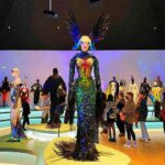 ニューヨークでティエリー・ミュグレー特別展 幻想的で煌びやかなホリデーファッション展 ブルックリン美術館で開催中！