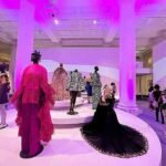 ブルックリン美術館でアフリカファッション特別展 個性的なガーメントやテキスタイルが大集合！