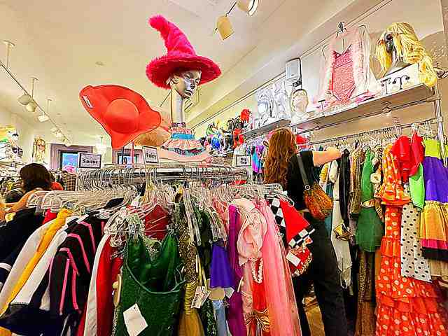アメリカのハロウィン 仮装の衣装 お菓子のお買い物は今お得 
