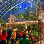 ニューヨーク植物園の人気ホリデートレインショー 2023！幻想的なクリスマスイルミネーションを動画で紹介