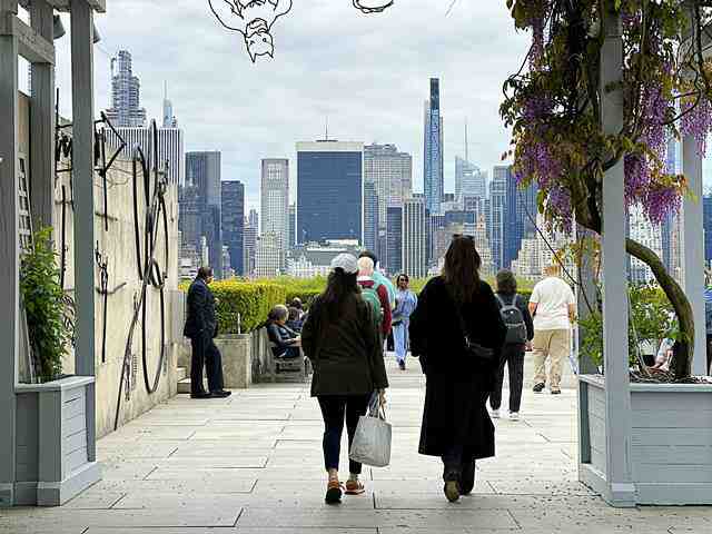 メトロポリタン美術館 ルーフガーデン 2024 絶景屋上庭園に