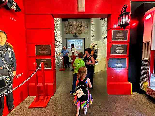 ニューヨーク無料スポット！消防車で記念撮影 ニューヨーク消防 FDNY