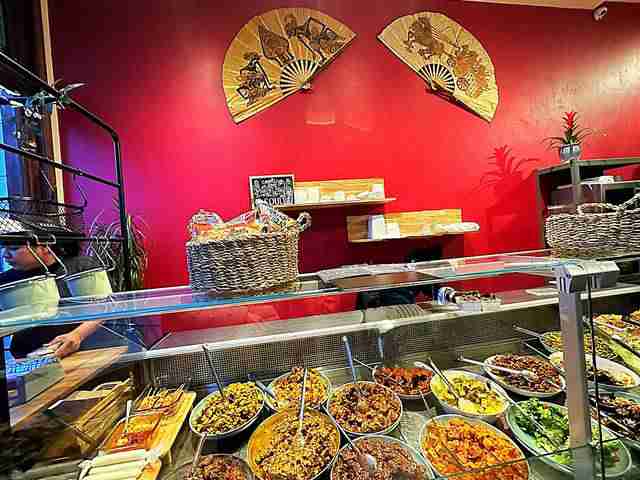 オランダの安くて美味しいおすすめグルメ インドネシア料理