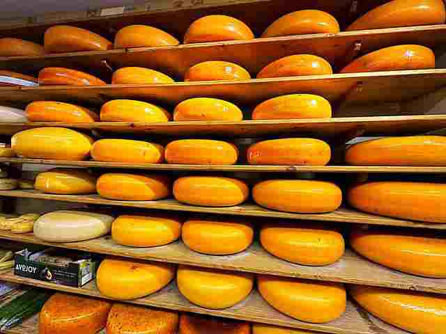 オランダの美味しいチーズ！アムステルダムのおすすめチーズ専門店へ