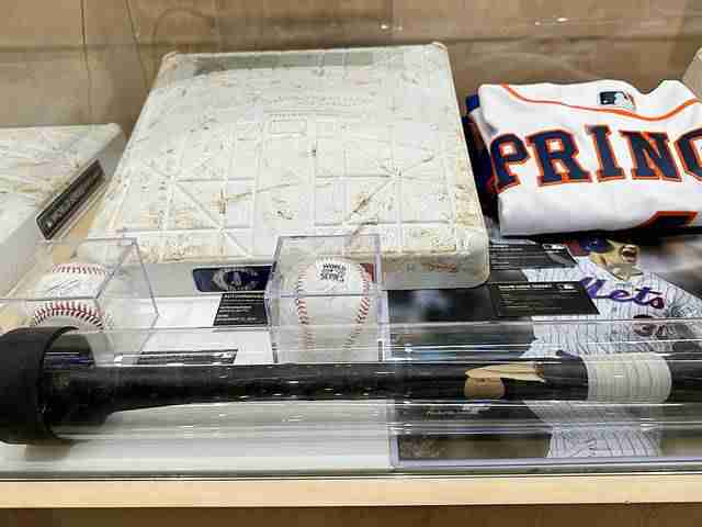 MLBストア ニューヨークでメジャーリーグ野球グッズのお土産探し