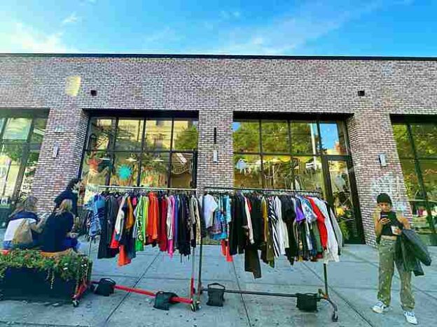 ブルックリンの可愛い古着屋さん Other People's Clothes - Petite New York