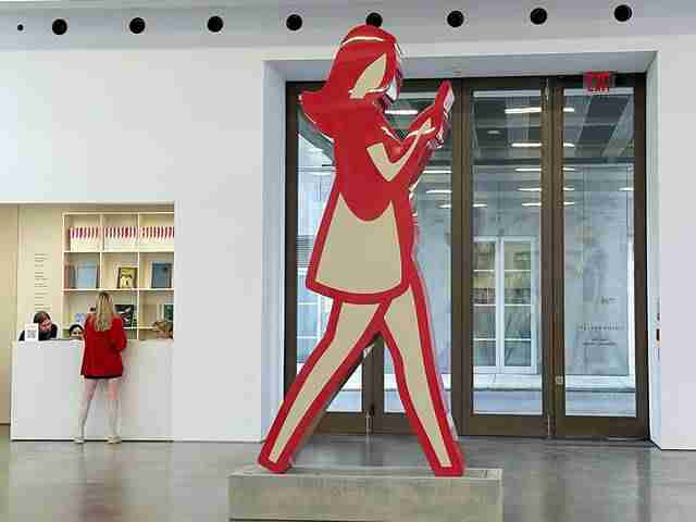 Lisson Gallery ニューヨーク チェルシーにジュリアン・オピーの