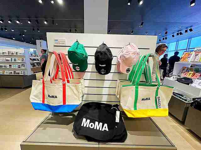 MoMA Museum Store ニューヨーク近代美術館の人気ミュージアムストア