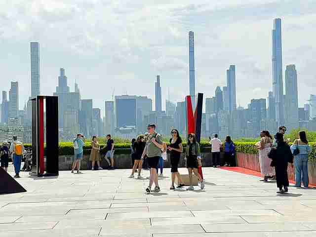 メトロポリタン美術館 ルーフガーデン 2025 絶景の屋上庭園に音楽の