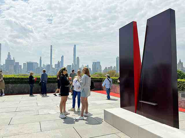 メトロポリタン美術館 ルーフガーデン 2025 絶景の屋上庭園に音楽の