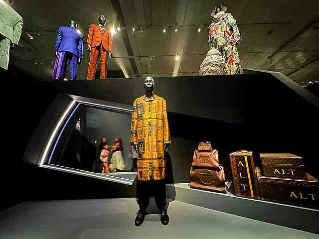 現代衣服の源流　展　ファッション　本　メトロポリタン美術館　コスチューム 本日5月6日、#メットガラ 2025がついに開幕✨NYのメトロポリタン