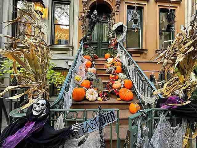ニューヨークのハロウィンデコレーションの家巡り！アッパーイースト