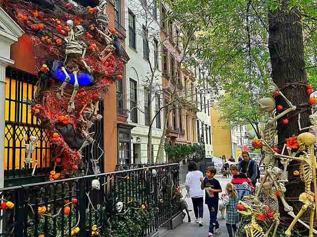 3181.昔の海外ディズニーワールドピン ハロウィン 仮装ナイト イーヨー 限定 3181.昔の海外ディズニーワールドピン ハロウィン 仮装ナイト イーヨー