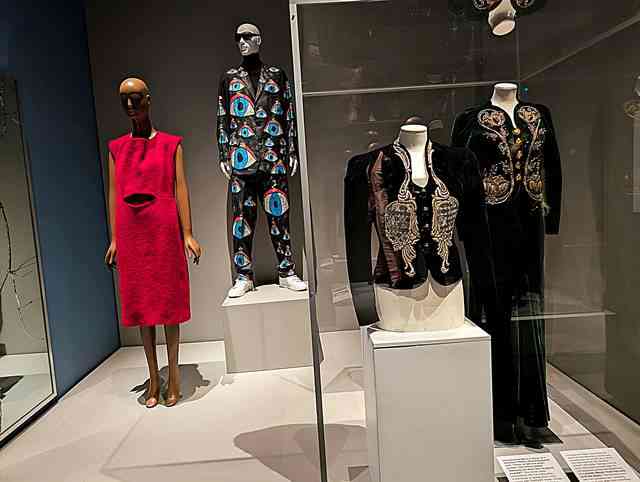 ニューヨーク FITミュージアムのファッション特別展 Dress, Dreams