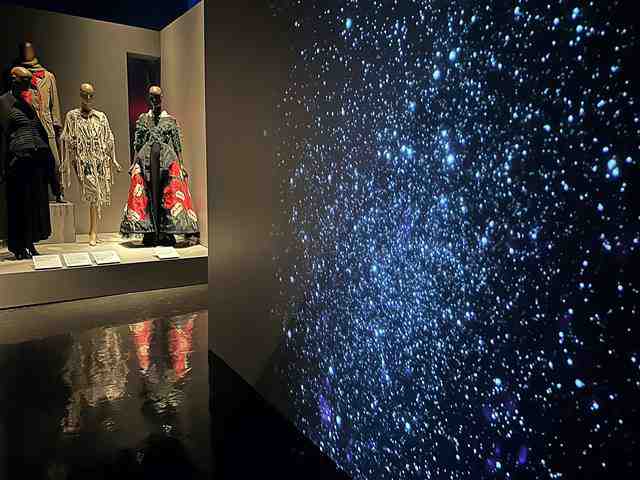 ニューヨーク FITミュージアムのファッション特別展 Dress, Dreams