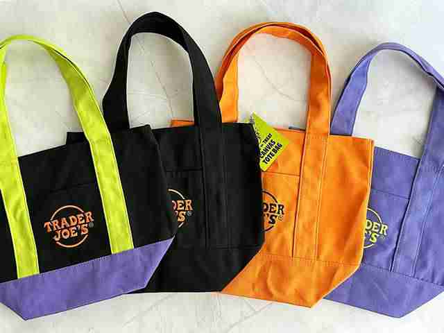 残り1セット！新品トレーダ－ジョーズのミニトートバック　4枚セット TRADER JOE'S トレーダージョーズ MINI TOTE ミニトート エコ