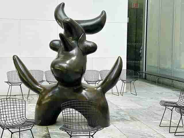 ニューヨーク近代美術館の癒しの中庭 MoMAスカルプチャーガーデンの