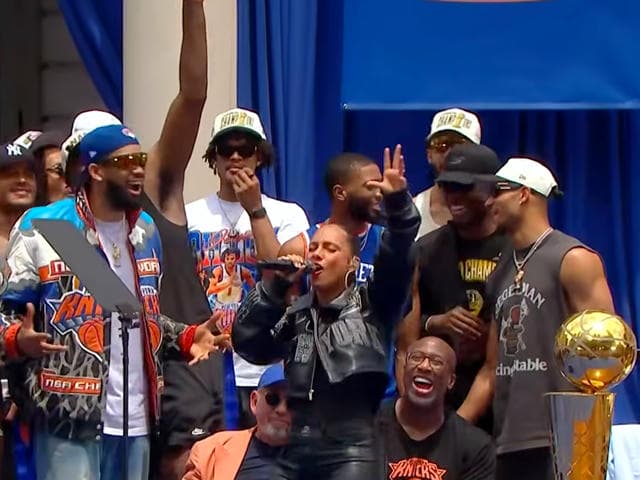 ニューヨーク・ニックス NBA優勝記念パレード開催！ダウンタウン金融街